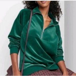 Wild Fable Velour Sweatsuit by Target size Medium/Large